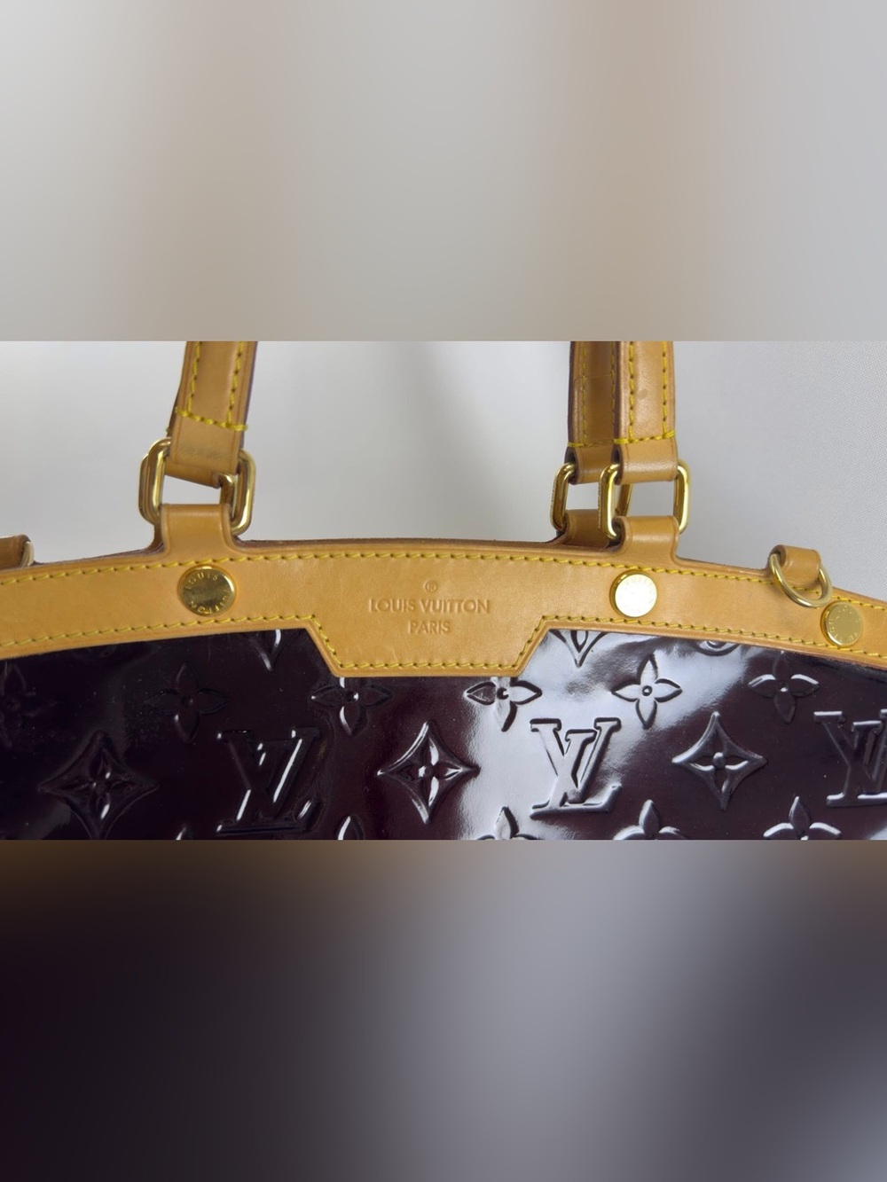 Louis Vuitton Handbag / Louis Vuitton Glossy Bag / Louis Vuitton Patent Bag - Picture 9 of 16